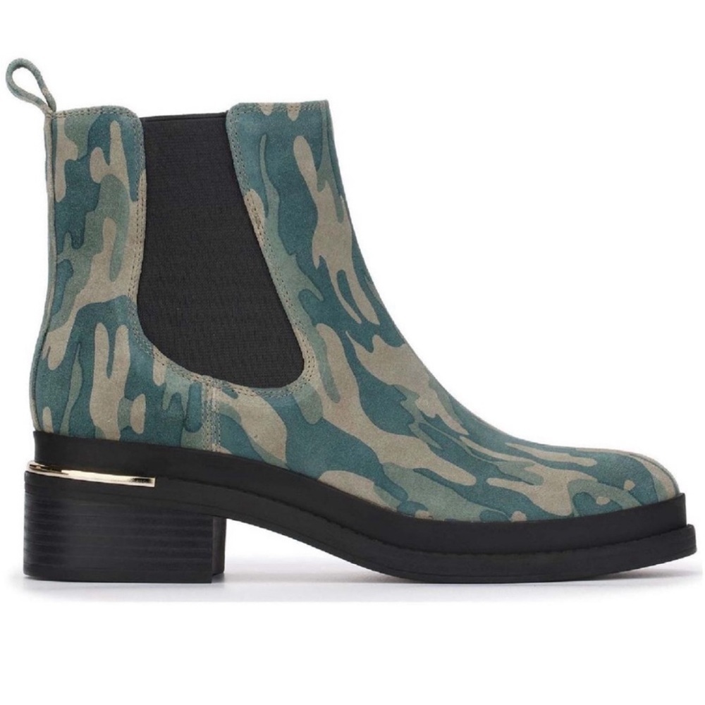 Kenneth Cole Women's Levon 2.0 Welt Chelsea Boot Lug Sole Ankle Boot Size 8 New - Picture 3 of 10